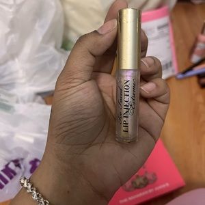 Too faced Lip Injection